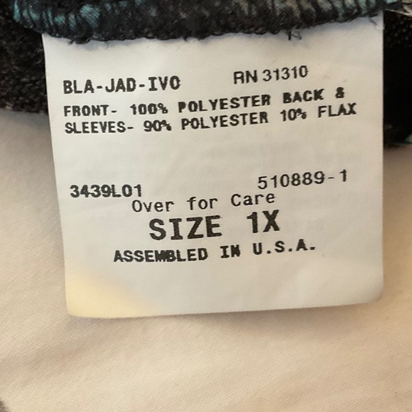 Women’s dark gray and teal blouse 1X - Picture 6 of 6